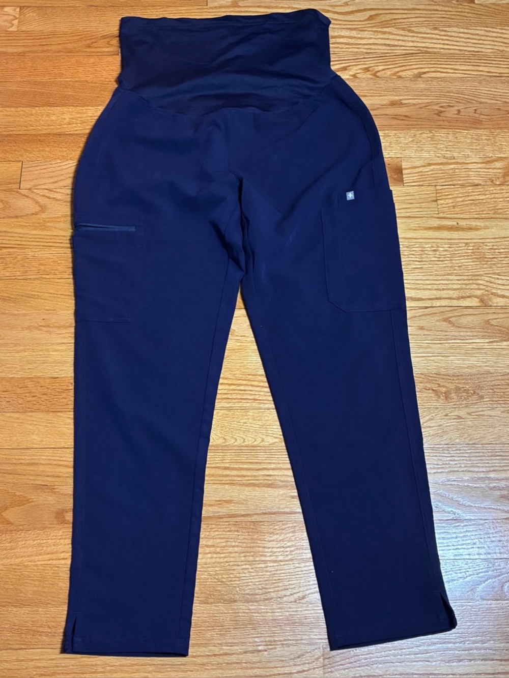 FIGS Yola Maternity Scrub Pants Navy Technical Collect Belly Band Women’s Medium